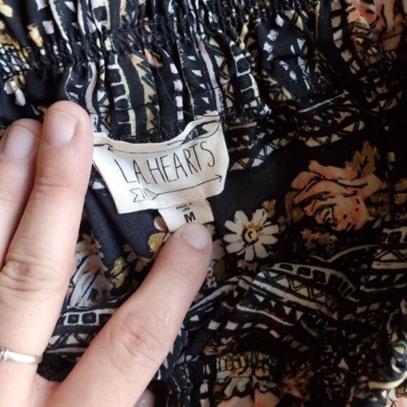L.A Hearts floral Aztec flowy skirt - Picture 2 of 8